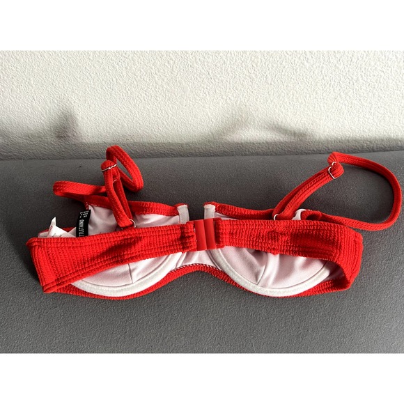 PrettyLittleThing Swim Top Size 0 - Picture 2 of 4